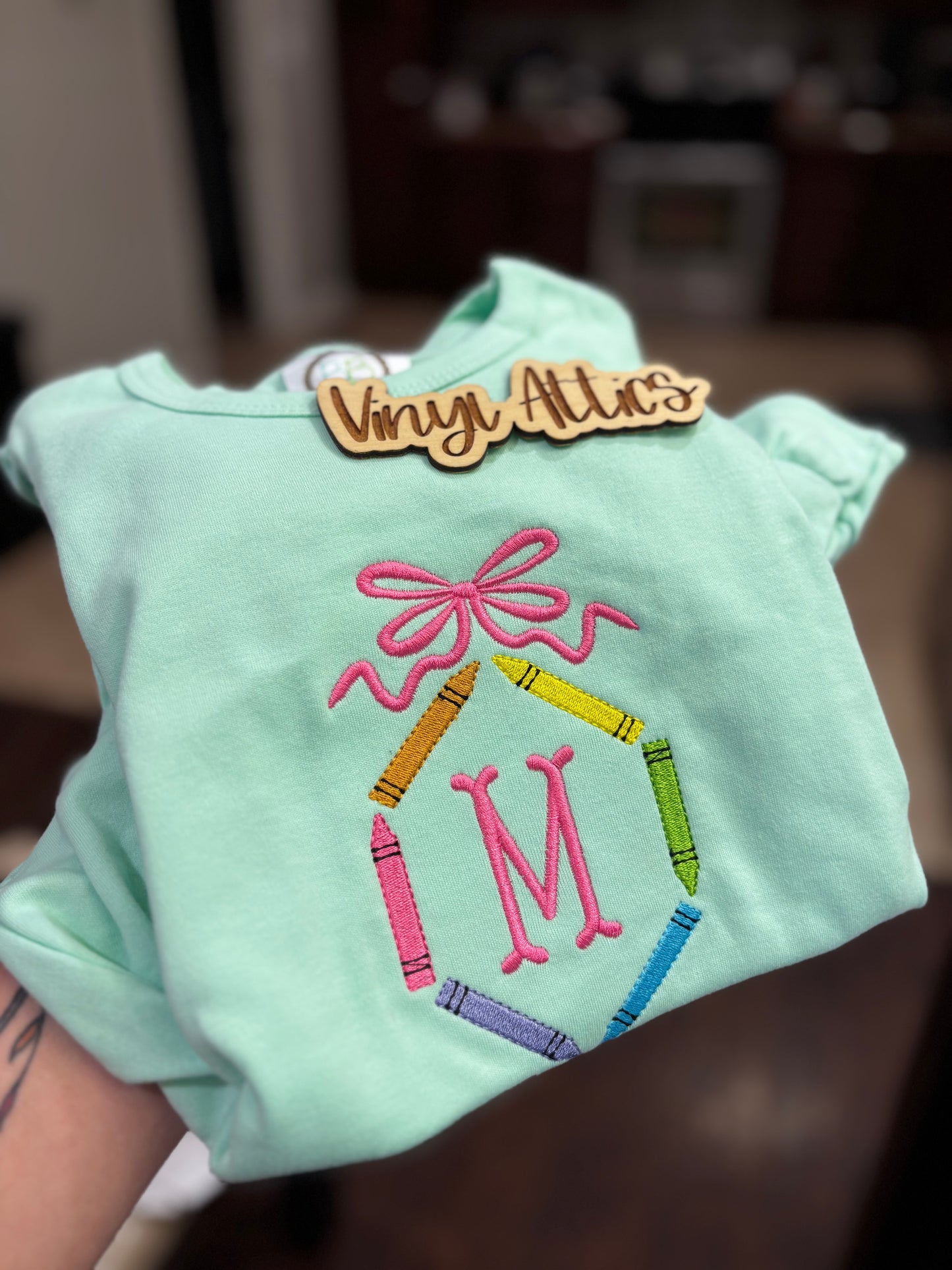 Crayon initial ruffle tee