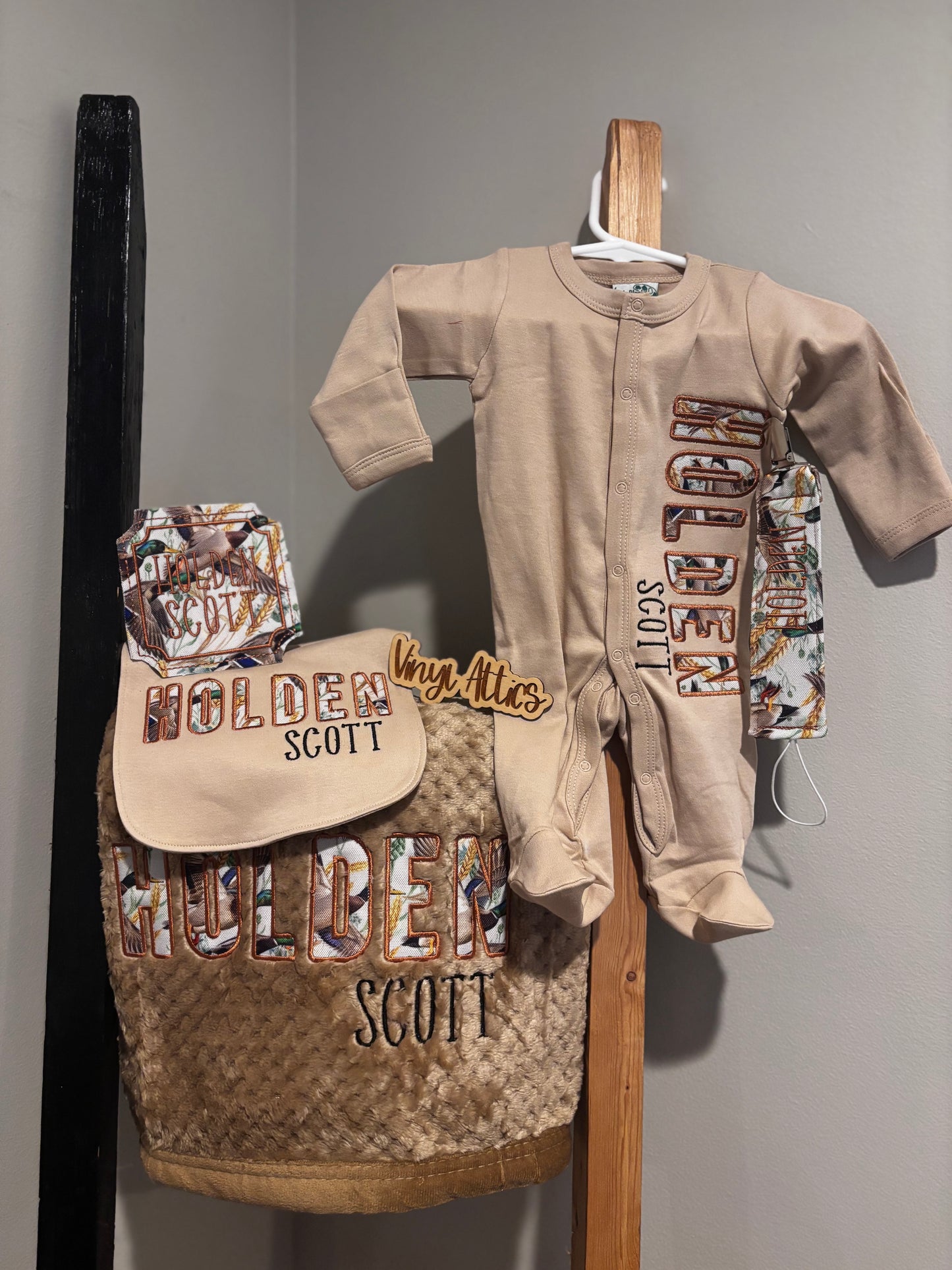 Custom baby gift basket sets