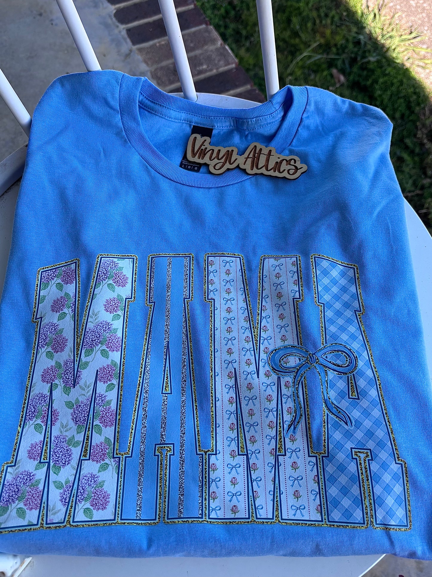 Blue floral mama