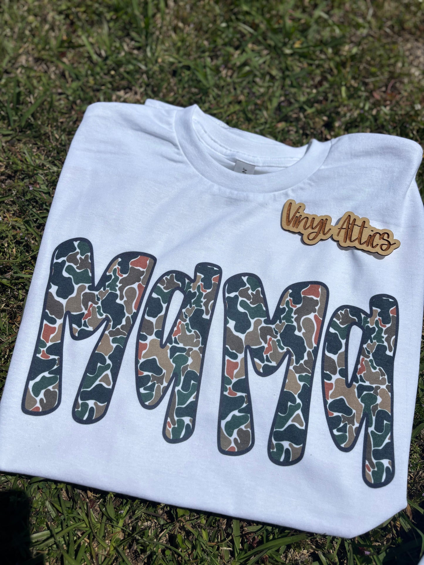Camo mama tee
