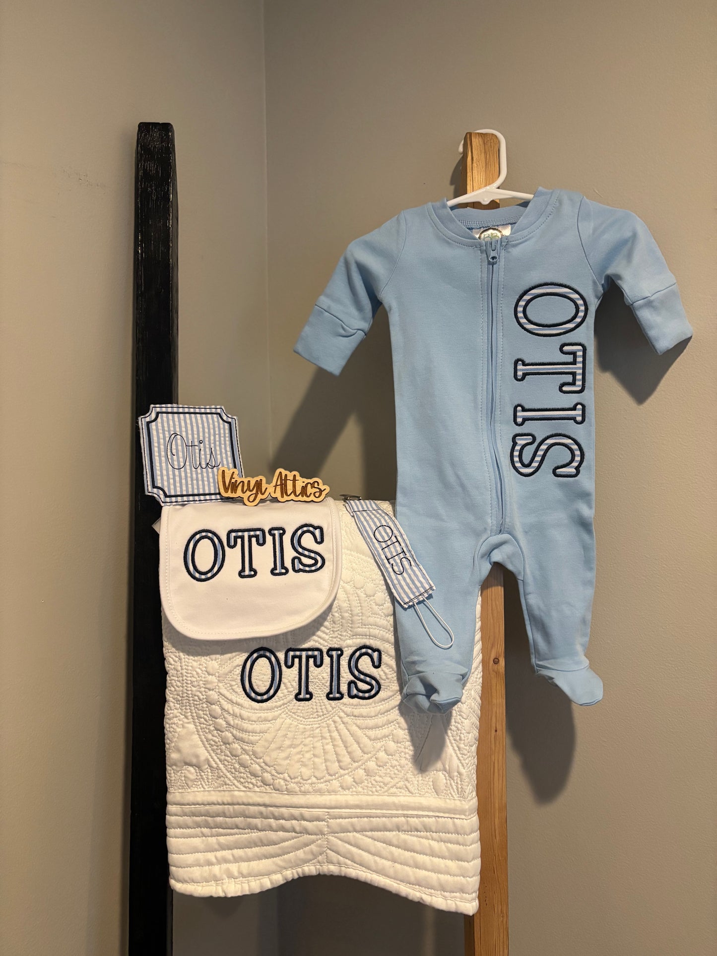 Custom baby gift basket sets