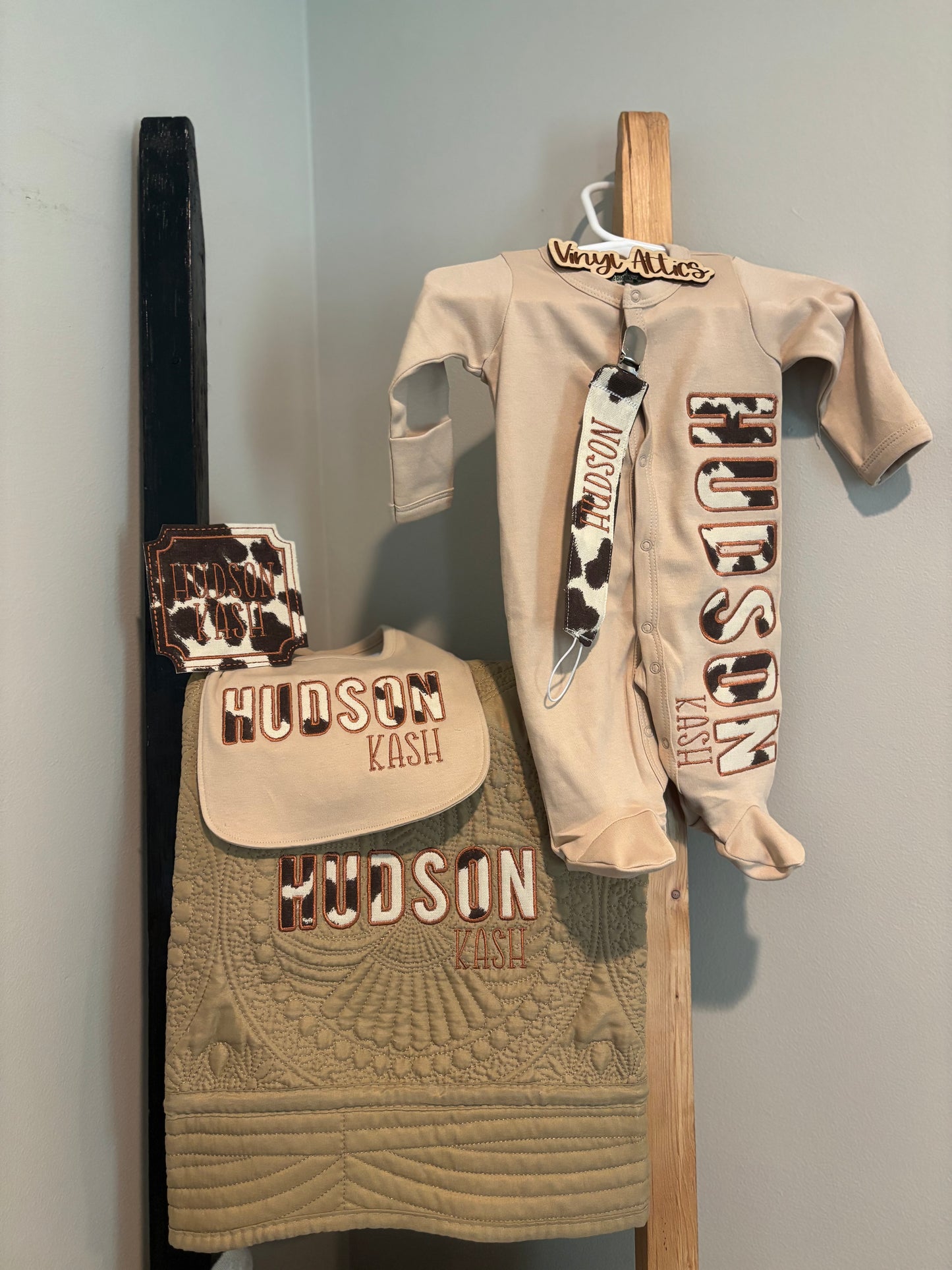 Custom baby gift basket sets