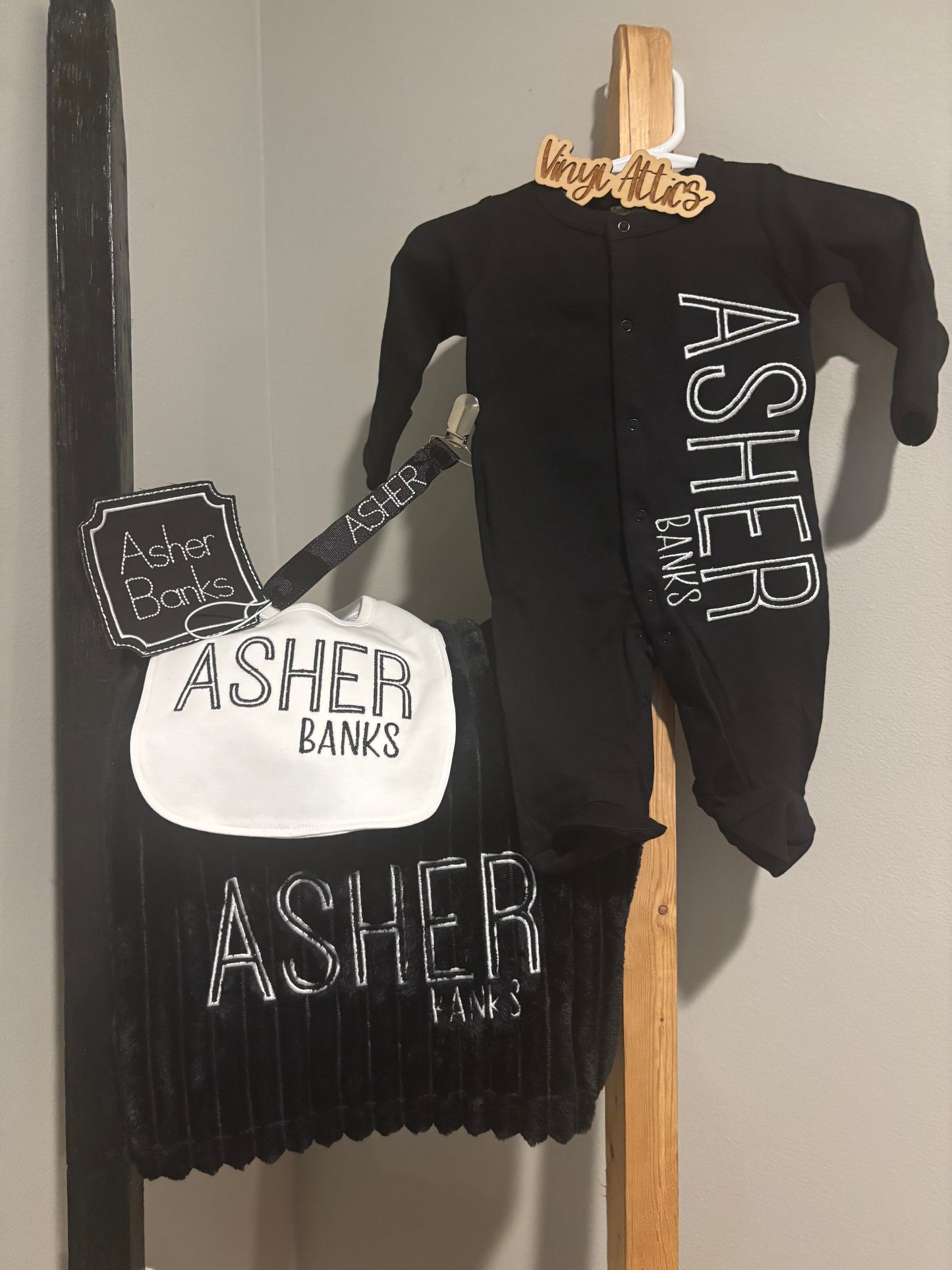 Custom baby gift basket sets