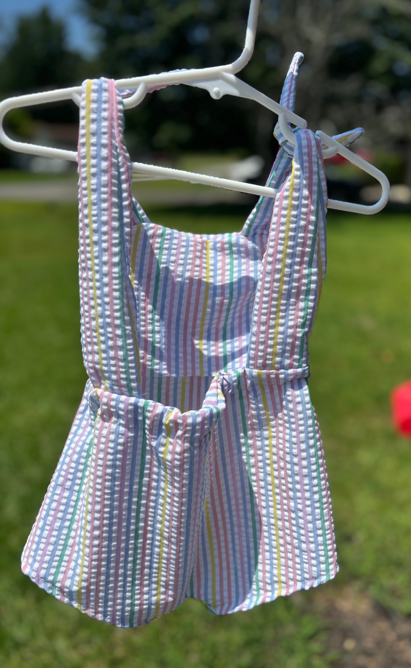 Colorful seer sucker bubble